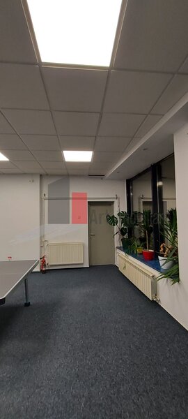 Mosilor (include apa, curent, gaz in chirie) spatiu comercial de 140 mp